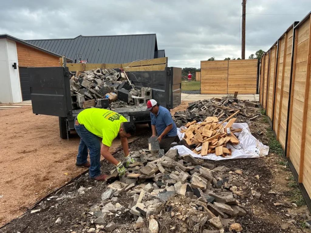Commercial junk hauling in San Antonio Texas